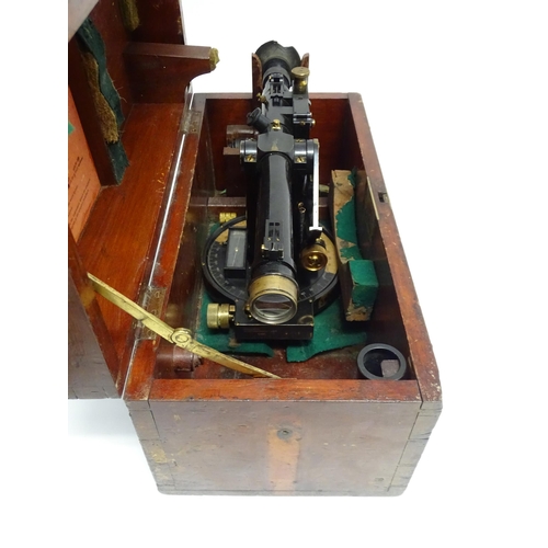 921 - Militaria : a cased c1917 Telescope Director No.5 Mk1 artillery gun sight, with blacked finish, the ... 