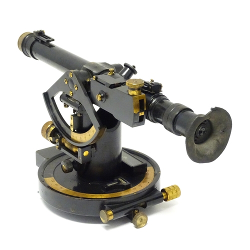 921 - Militaria : a cased c1917 Telescope Director No.5 Mk1 artillery gun sight, with blacked finish, the ... 