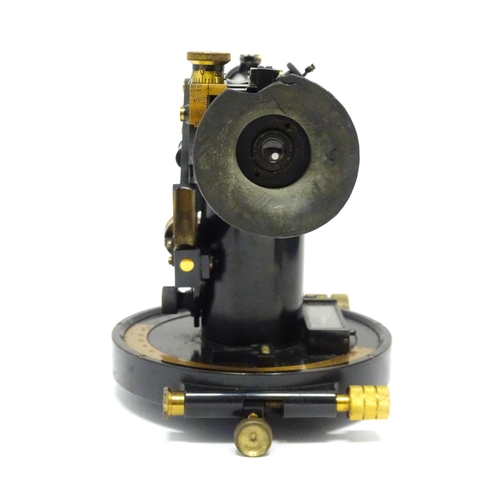 921 - Militaria : a cased c1917 Telescope Director No.5 Mk1 artillery gun sight, with blacked finish, the ... 