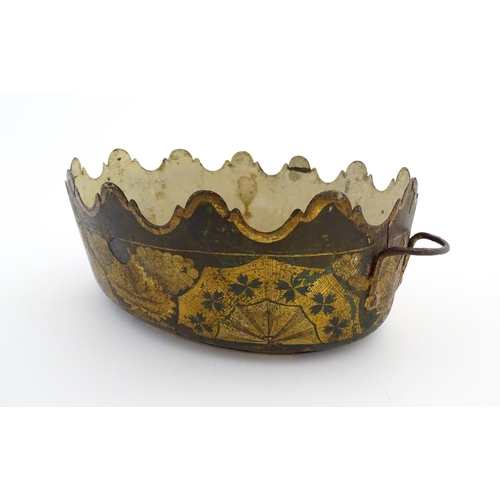 1113 - An early 19thC French tole peinte cachepot / planter / cooler with foliate decoration. Approx. 4 1/4... 