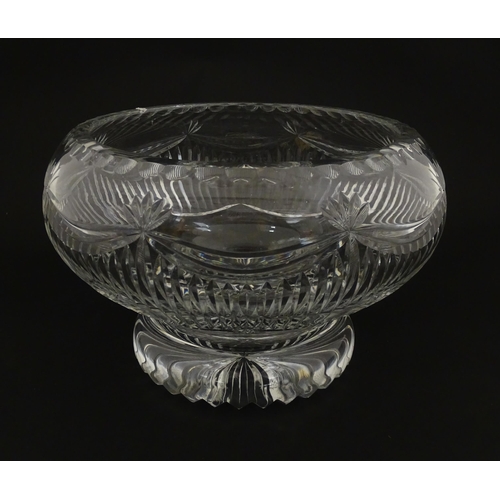 208 - A cut crystal glass bowl, possibly Waterford. Approx. 6 1/2