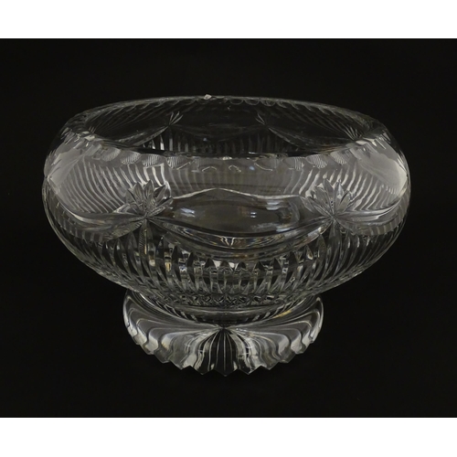 208 - A cut crystal glass bowl, possibly Waterford. Approx. 6 1/2