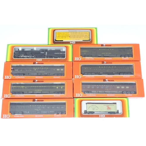 965 - Toys - Model Train / Railway Interest : Nine scale model HO gauge train carriages to include Rivaros... 