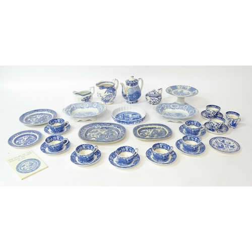 171A - A quantity of assorted blue and white wares to include Palissy Pottery coffee / hot water pot, cups,... 