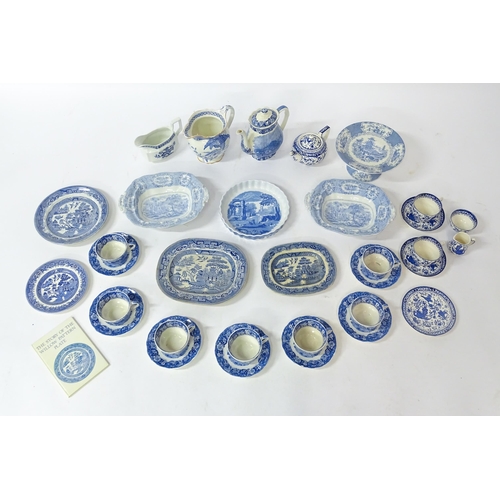 171A - A quantity of assorted blue and white wares to include Palissy Pottery coffee / hot water pot, cups,... 