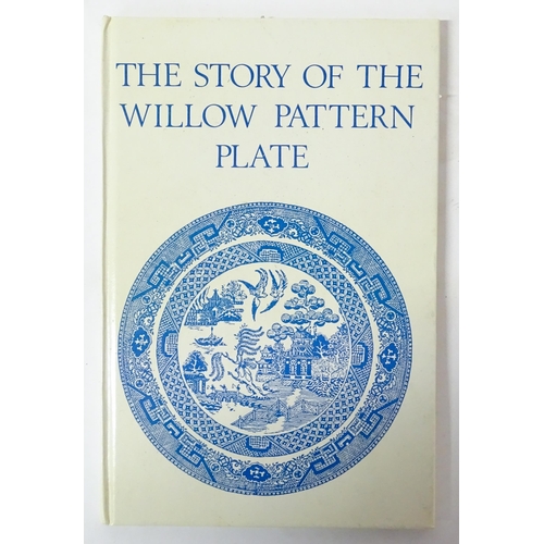 171A - A quantity of assorted blue and white wares to include Palissy Pottery coffee / hot water pot, cups,... 