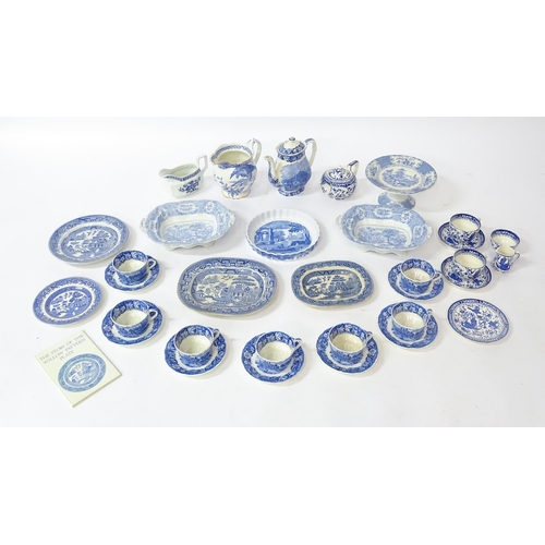 171A - A quantity of assorted blue and white wares to include Palissy Pottery coffee / hot water pot, cups,... 