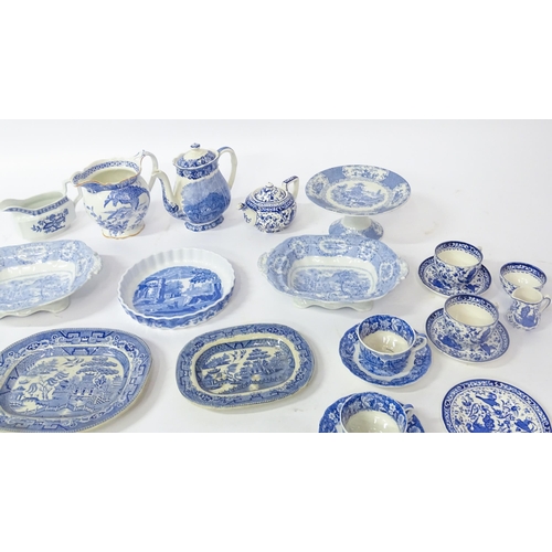 171A - A quantity of assorted blue and white wares to include Palissy Pottery coffee / hot water pot, cups,... 