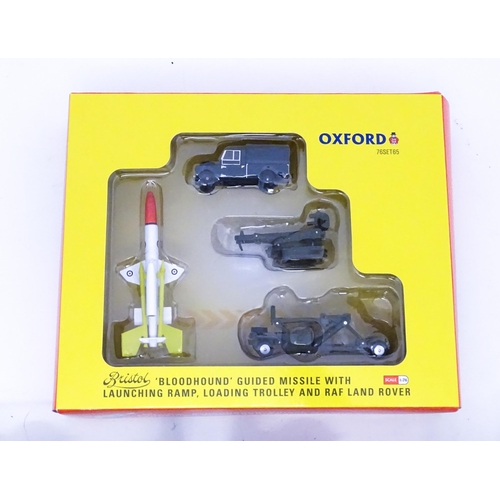 960 - Toys: A quantity of die cast scale model Oxford Military / Fire / Commercials vehicles to include Th... 