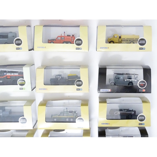 960 - Toys: A quantity of die cast scale model Oxford Military / Fire / Commercials vehicles to include Th... 