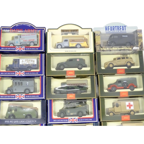 961 - Toys: A quantity of assorted die cast scale model vehicles to include Lledo Days Gone 1939 Ford Fire... 