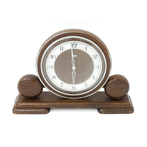 1459 - An Art Deco  Metamec Dereham mantle clock. Approx. 8