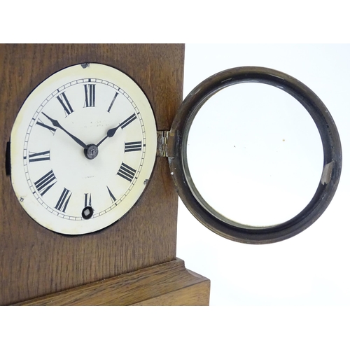 1466 - A 20thC oak cased mantle clock bearing label for Camerer, Kuss & Co.  Approx. 9 1/4