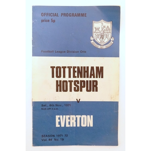 2138 - A quantity of assorted 20thC football programmes to include England v Holland 1970, Chelsea v Real M... 