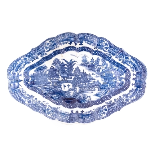 68 - A Caughley Salopian blue and white dish of shaped form in the Conversation pattern. Approx. 10 1/2