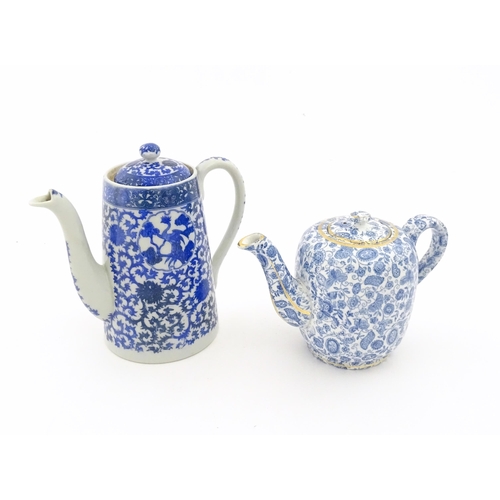 107 - A blue and white teapot with floral, foliate and insect decoration. Together with a blue and white h... 