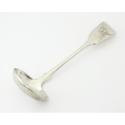 432 - A Victorian silver Fiddle pattern sauce ladle hallmarked Exeter 1860, maker John Stone. Approx. 5 3/... 