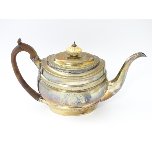 258 - A Geo III silver teapot hallmarked London 1801, maker Soloman Hougham. Approx. 6 3/4