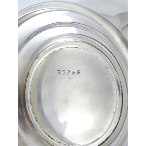 326 - A silver tankard hallmarked Sheffield 1933 maker James Deakin & Sons. Approx 5 1/4