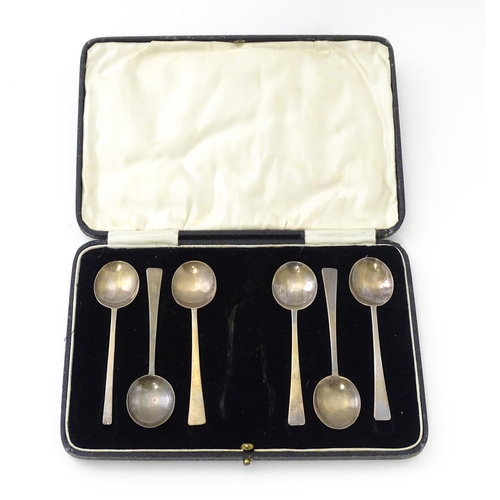 501 - A set of six Art Deco silver coffee spoons hallmarked Sheffield 1926, maker Thomas Bradbury & Sons L... 