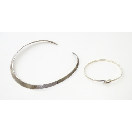 663 - A silver bracelet together with a silver necklace (2)