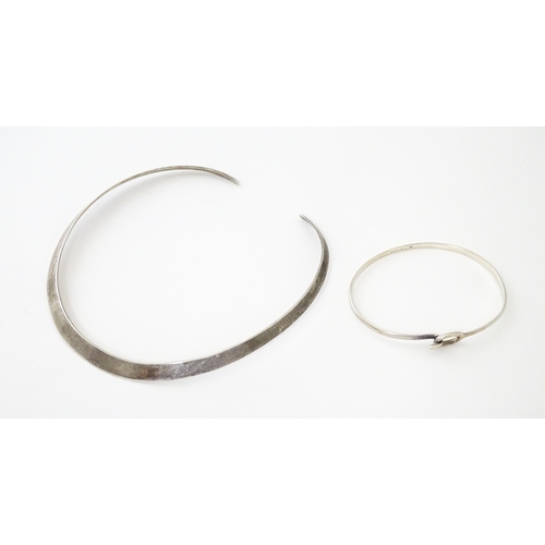 663 - A silver bracelet together with a silver necklace (2)