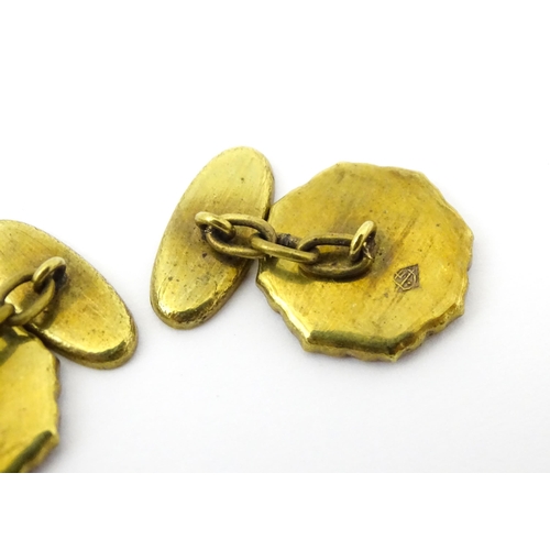 664 - Gilt metal cufflinks, tie pin and clip with Japanese Damascene decoration. Tie pin approx. 2