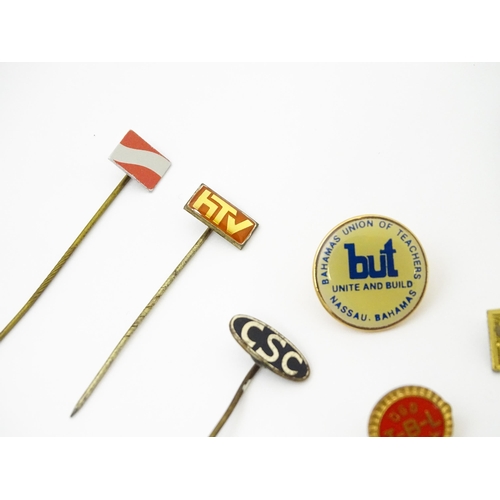 789 - Trade Union Interest: a quantity of assorted badges, pins, etc. to include 2 Gewerkschaftstag D. Pri... 