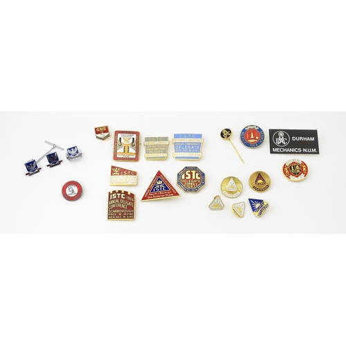 791 - Trade Union Interest: a quantity of assorted badges, pins, etc. to include National Union of Public ... 