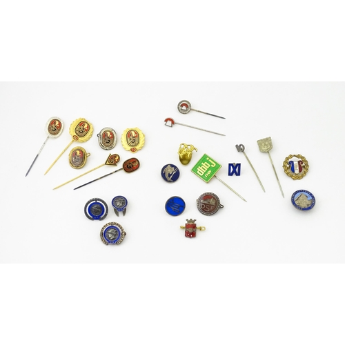 792 - Trade Union Interest: a quantity of assorted badges, pins, etc. to include silver examples, IG Chemi... 