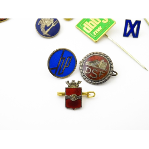 792 - Trade Union Interest: a quantity of assorted badges, pins, etc. to include silver examples, IG Chemi... 