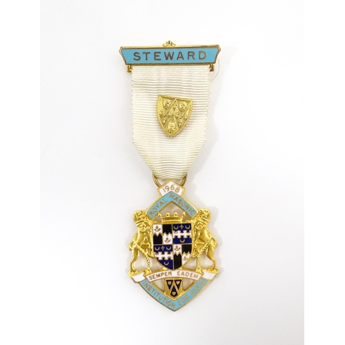 1262 - Freemasonry / Masonic Interest: A gilt metal and enamelled Masonic medal / badge titled Steward, Roy... 