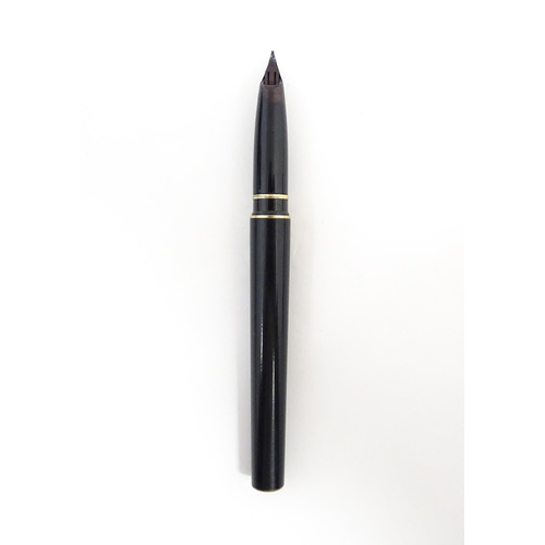 1273 - A Schaeffer 'Targa' fountain pen, with black barrel and cap, 14k gold nib, approx 5 3/8