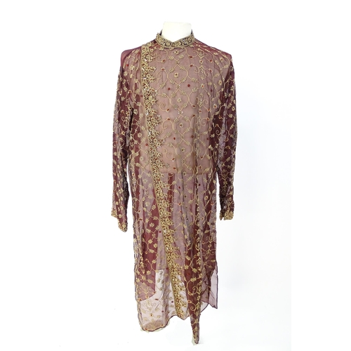 1386 - Vintage fashion / clothing: A wine coloured Indian Kurta / tunic with embroidery and bead work embel... 