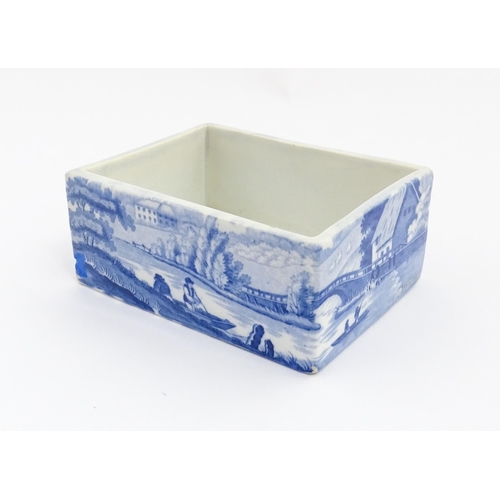 69 - A 19thC blue and white box / dish of rectangular form decorated in the Nuneham Courtenay pattern. Ap... 