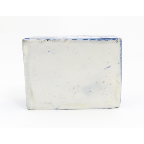 69 - A 19thC blue and white box / dish of rectangular form decorated in the Nuneham Courtenay pattern. Ap... 