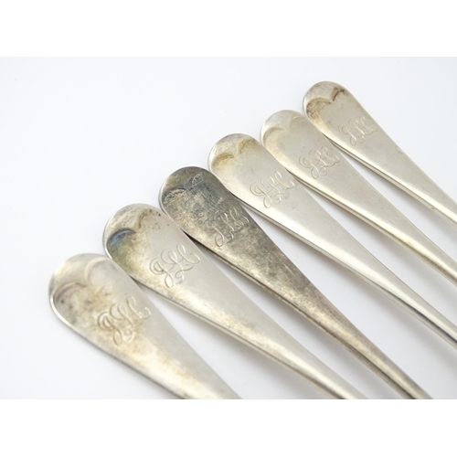 259 - A set of six silver dessert forks hallmarked Sheffield 1915, maker James Dixon & Sons Ltd. Approx. 7... 