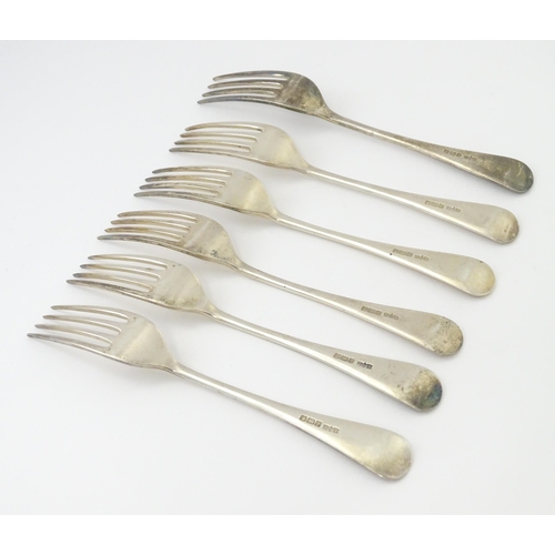 259 - A set of six silver dessert forks hallmarked Sheffield 1915, maker James Dixon & Sons Ltd. Approx. 7... 