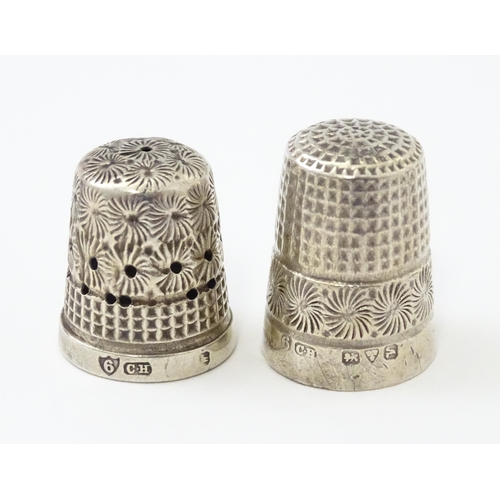 317 - 6 assorted silver thimbles to include examples by Charles Horner, Henry Griffiths & Sons, C C May & ... 