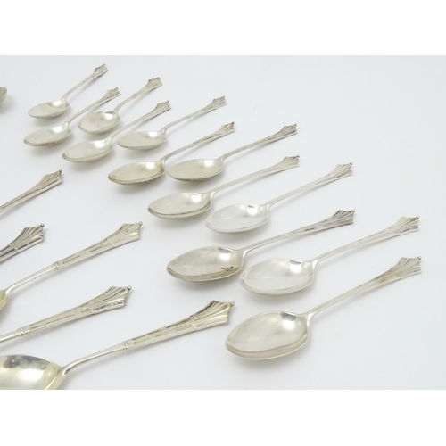 442 - A quantity of Victorian silver Albany pattern cutlery / flatware comprising tablespoons, dessert spo... 