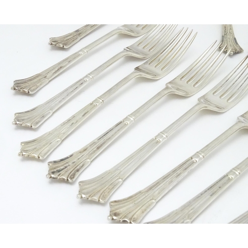 442 - A quantity of Victorian silver Albany pattern cutlery / flatware comprising tablespoons, dessert spo... 