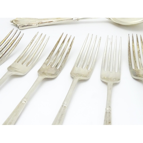 442 - A quantity of Victorian silver Albany pattern cutlery / flatware comprising tablespoons, dessert spo... 