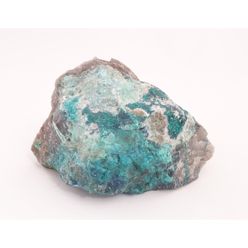 1082 - Natural History / Geology Interest: A hardstone specimen geode. Possibly Chrysocolla / Malachite / C... 