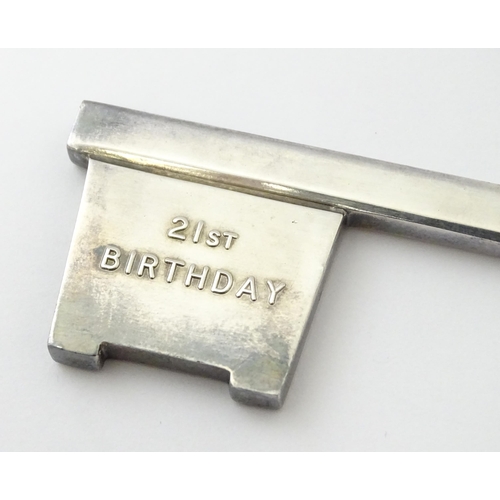 511 - A limited edition silver Medallion Key commemorating the 21st Birthday Coming of Age 14 November 196... 