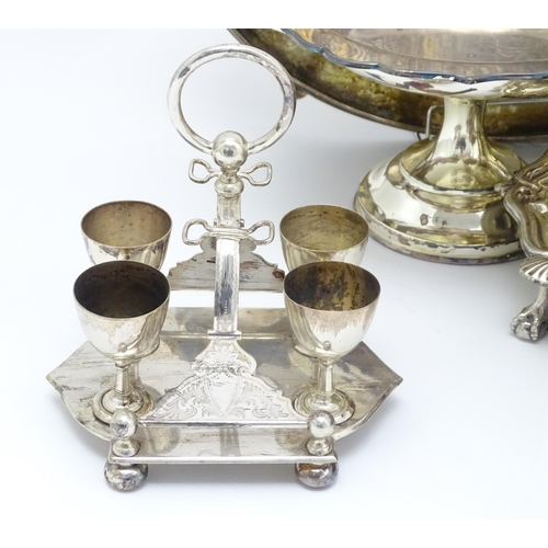 529 - A quantity of assorted silver plated wares to include trays, salver, tazza, goblets, egg cruet, ice ... 