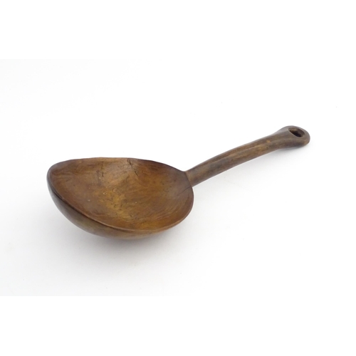 1187 - Treen : A 19thC large walnut ladle. From the A. J. Levi Collection, no. 1194, label under. Approx. 1... 