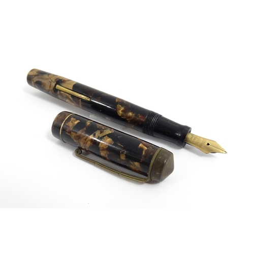 1274 - A quantity of mid 20thC fountain pens, comprising a Sheaffer Statesman Snorkel (Australia), a Sheaff... 