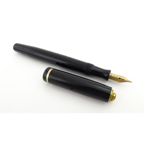 1274 - A quantity of mid 20thC fountain pens, comprising a Sheaffer Statesman Snorkel (Australia), a Sheaff... 