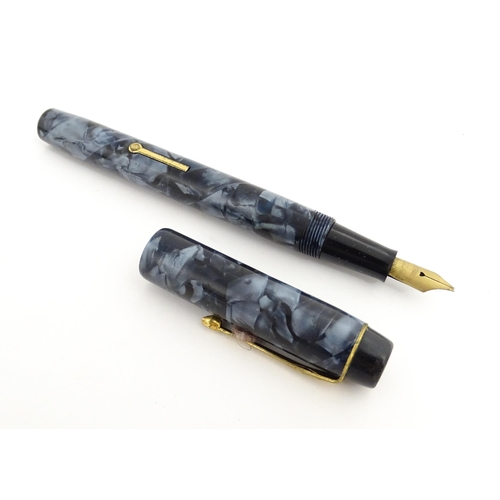 1274 - A quantity of mid 20thC fountain pens, comprising a Sheaffer Statesman Snorkel (Australia), a Sheaff... 