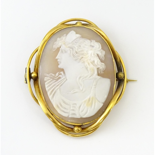 693 - A quantity of jewellery etc. to include a 19thC shell carved cameo brooch in gilt metal mount, brace... 